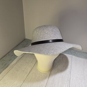 Pennys A.N.A. Felt Womens Floppy Hat Light Grey Black Leather Band MSP$42